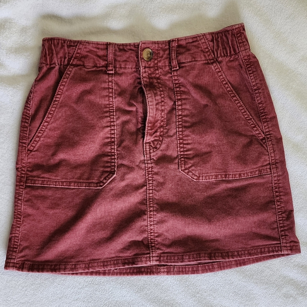 American Eagle Skirt Super Stretch Burgundy Corduroy